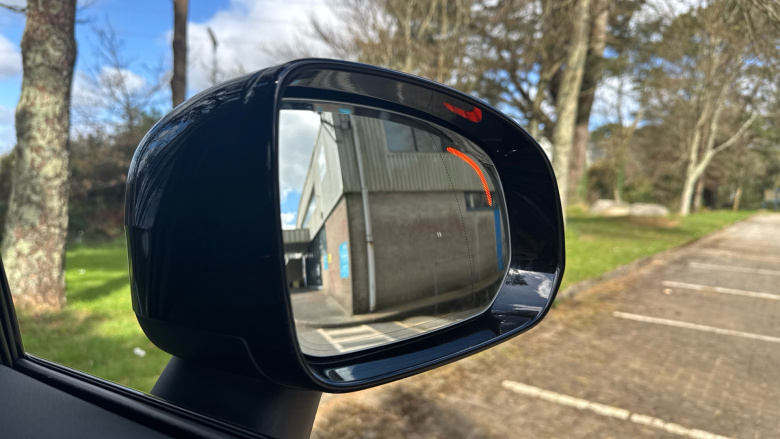 Volvo XC60 2.0 B5P Plus Black Edition 5dr AWD Geartronic Petrol Estate